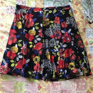 Flower Print Skort Size M Like New